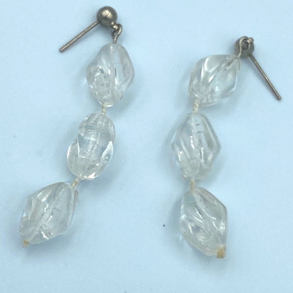 White Bead Earrings. - Picture 1 of 2